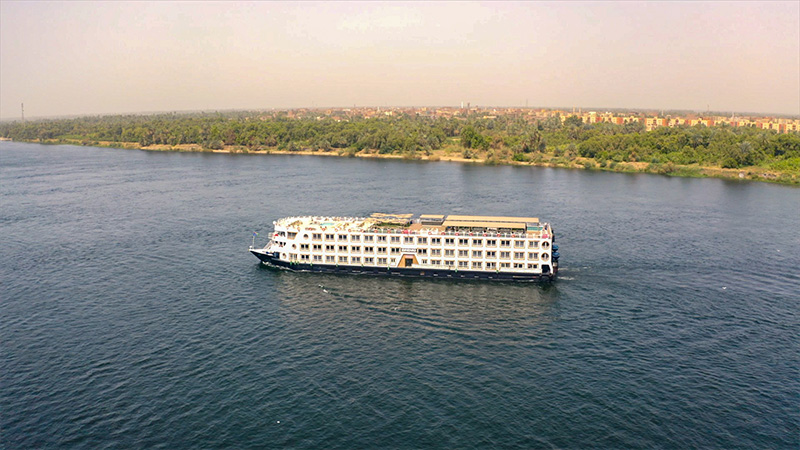 Ms/ Nile Azur